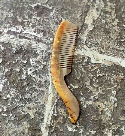 KOÇ BOYNUZUNDA SAPLI BAYAN KEMİK TARAK